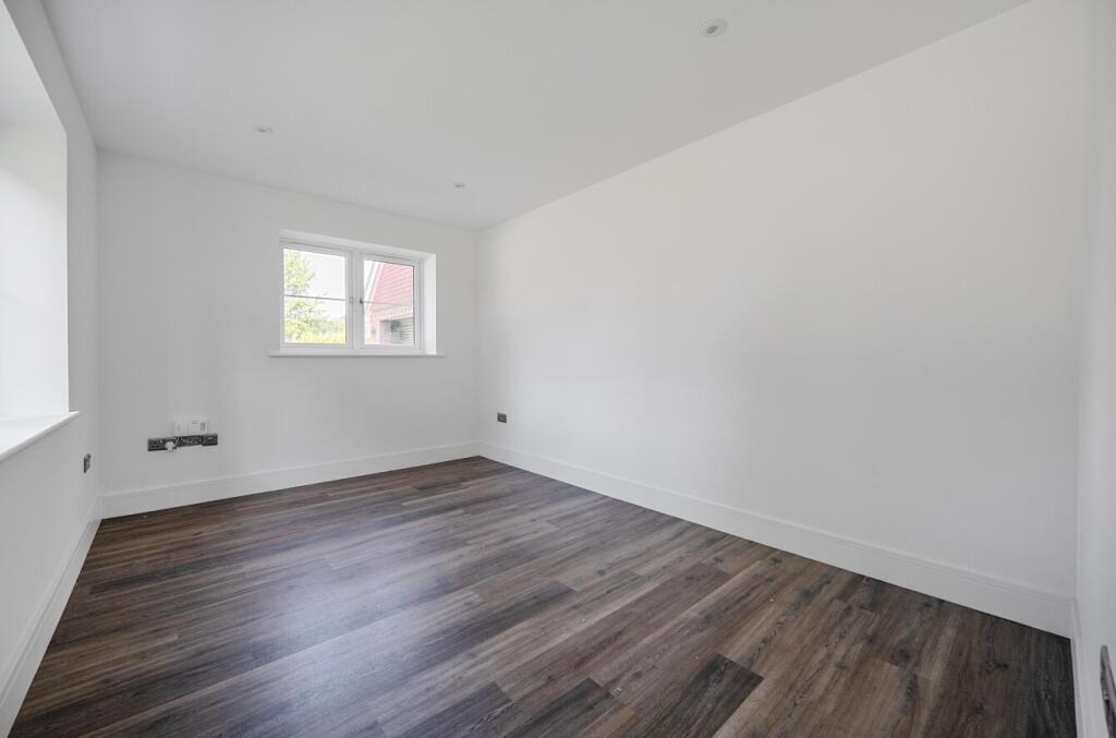 1295988-25-683044...