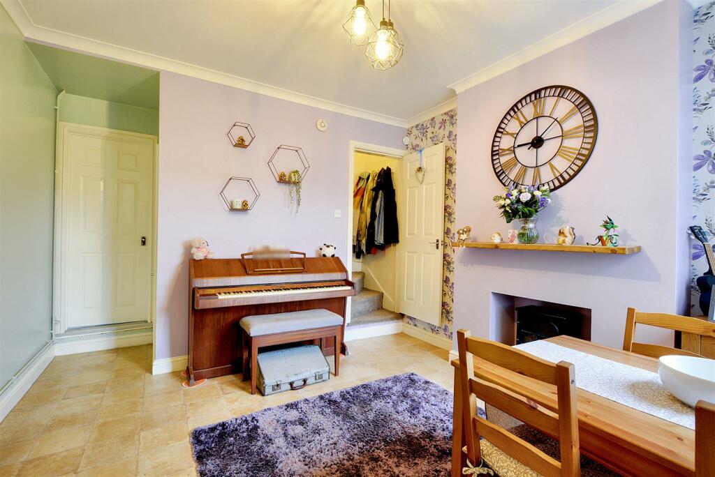 Dining Room_2.jpeg