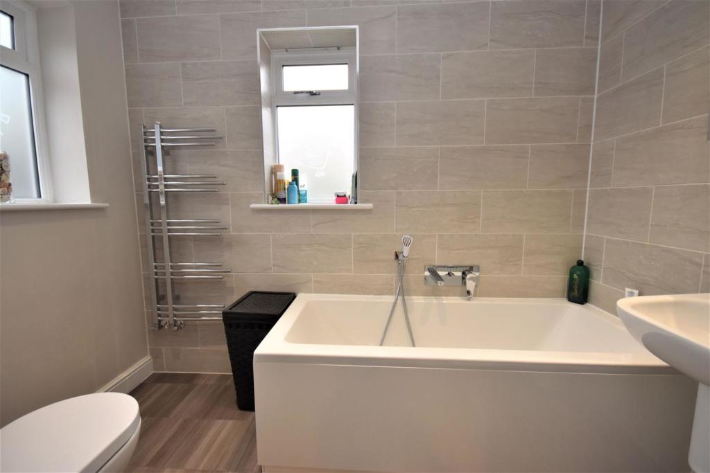 Bathroom.JPG