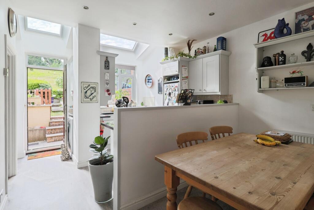 Kitchen / Dining
