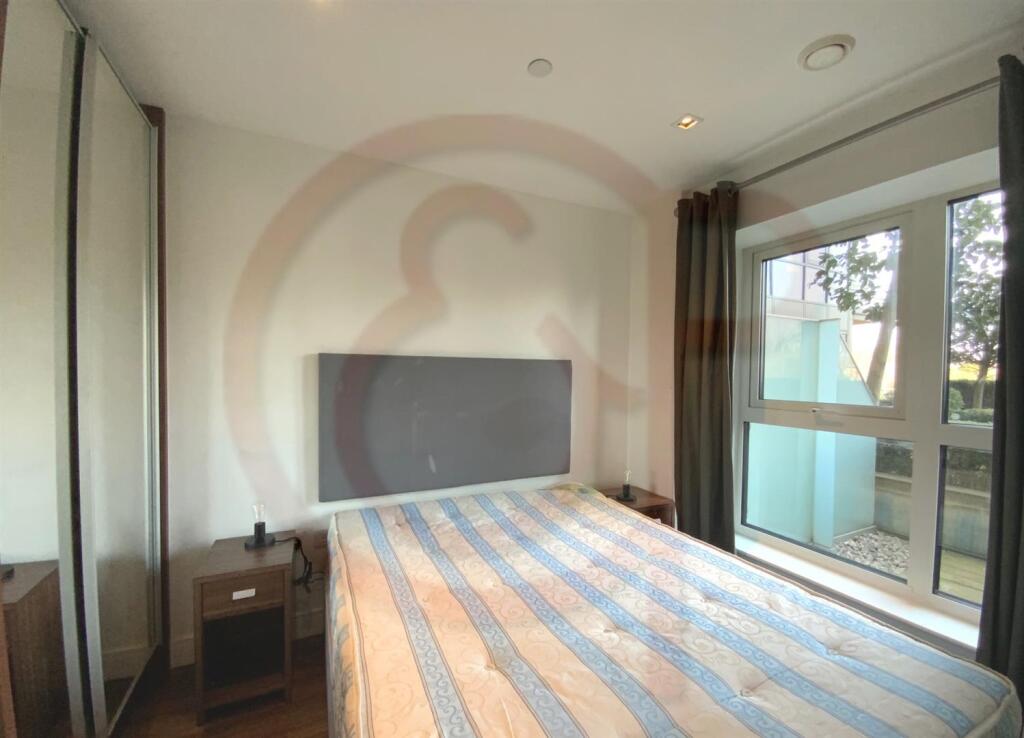 Bedroom 1.jpg