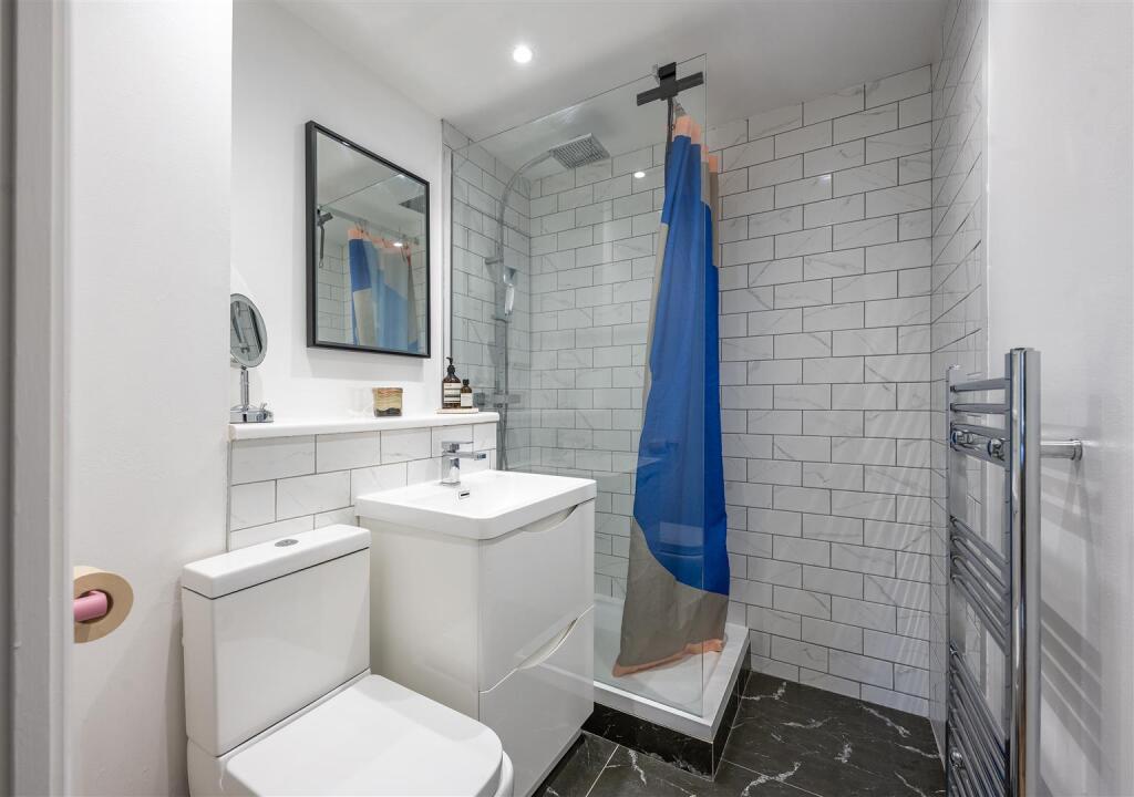 Winchester Court, E17