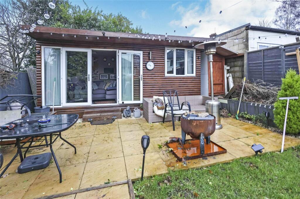 Garden Bar