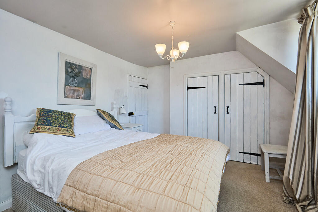 Edward Knight 202...