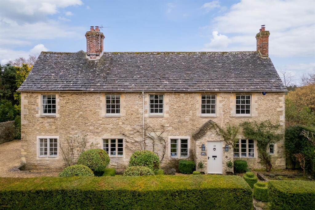 55 - Malt Cottage - GL7 5RY - Web.jpg