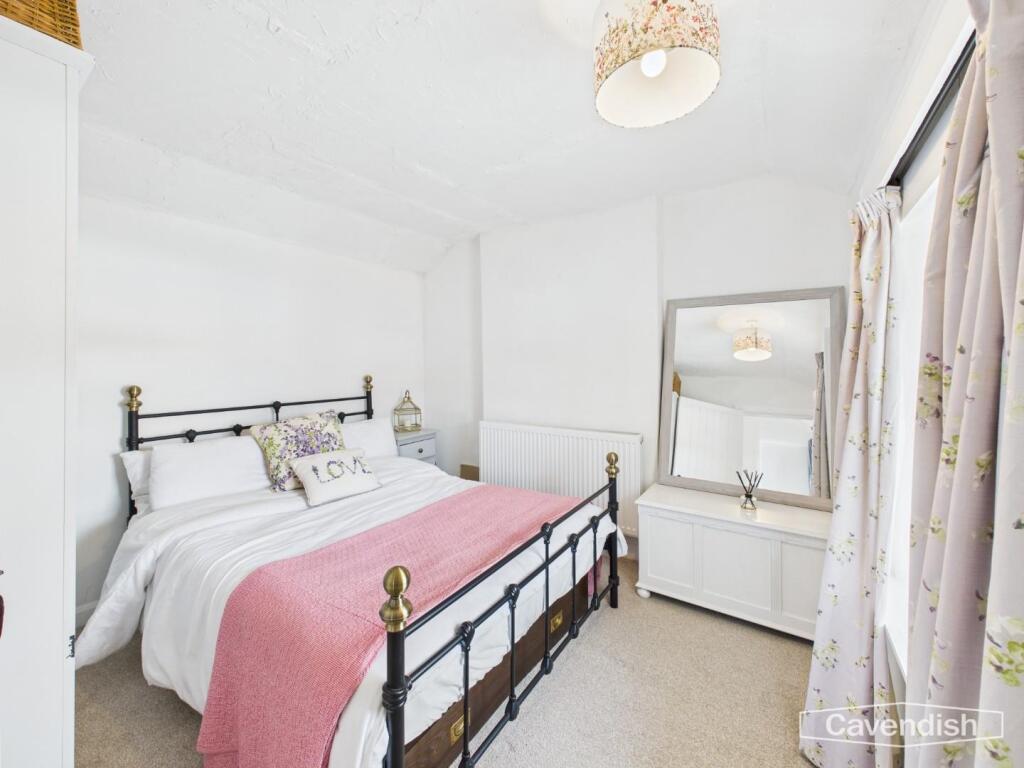 BEDROOM 2