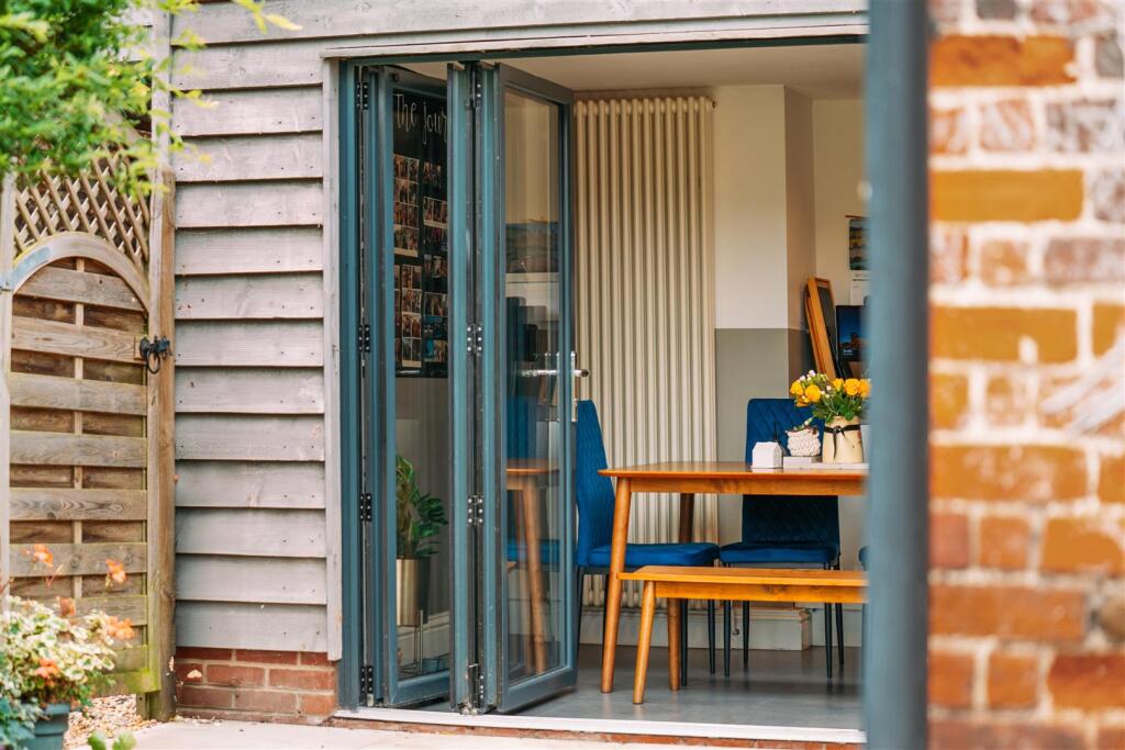 9018680-106871-134031988448288566-e8c73b84-c148-32