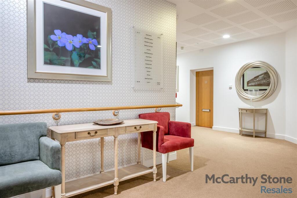 8632932-interior09.jpg