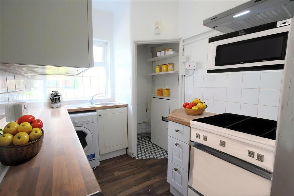 2 - Kitchen - Standard - 0.jpg