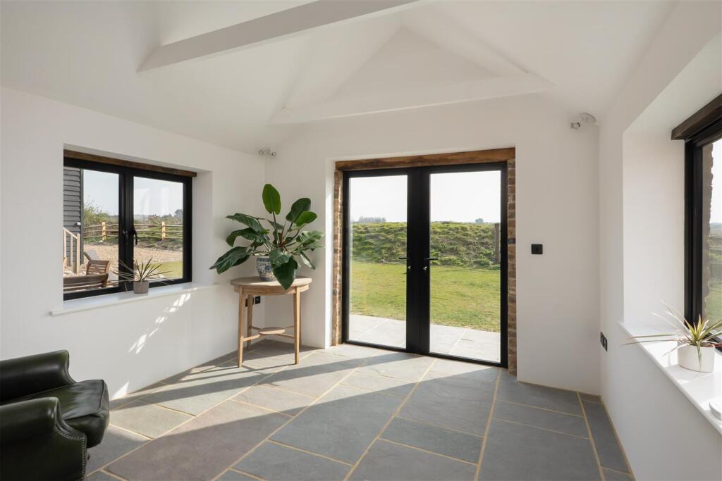 Lower Road, Teynham, Sittingbourne