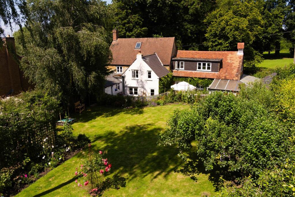 The Old Post Office, Hill Road