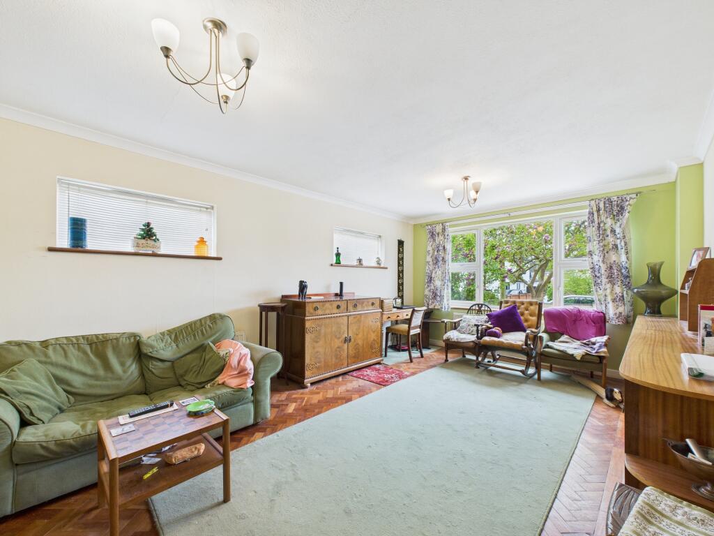 CAM02909G0-PR0388-STILL001