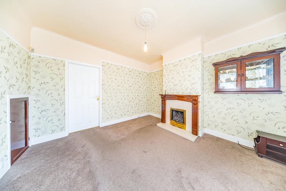 51 Sergrim Road lounge.jpg