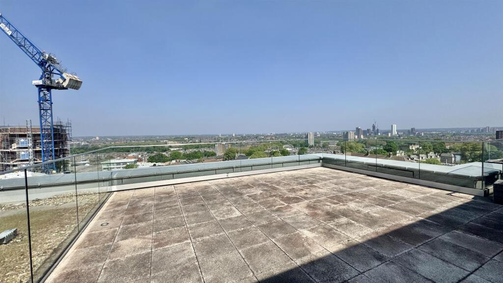 Sandpiper Building , N4