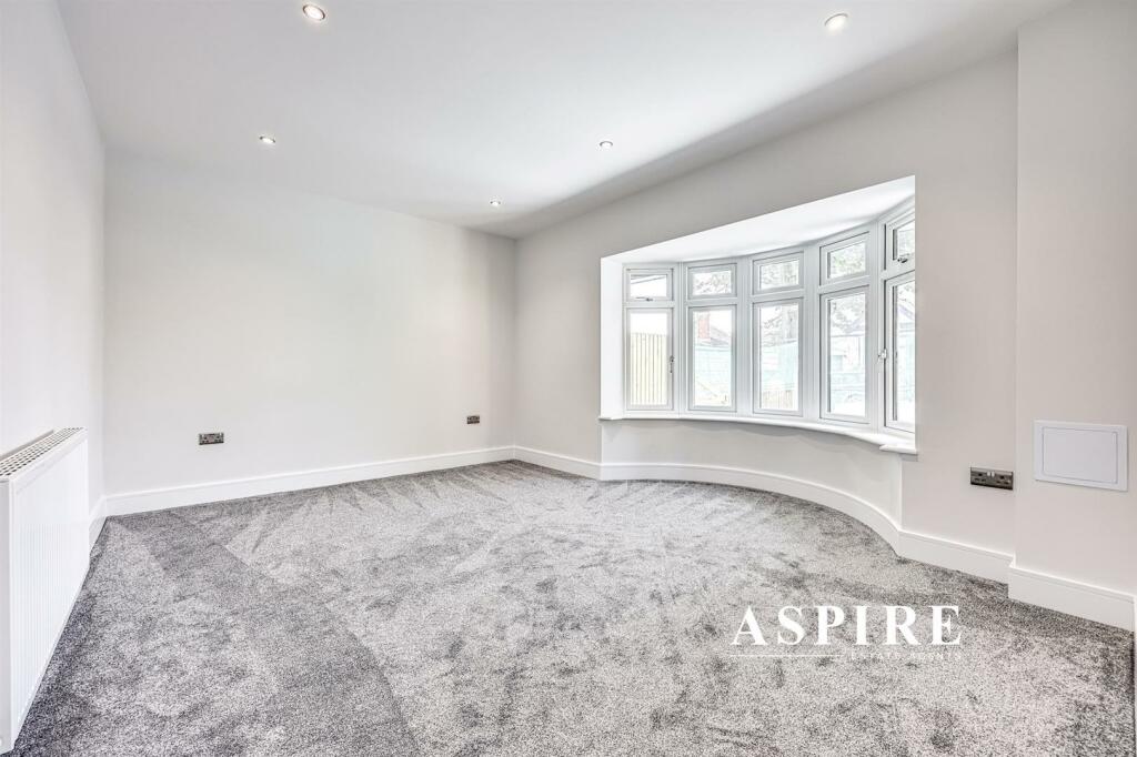 Aspire Estate Agents2.jpg