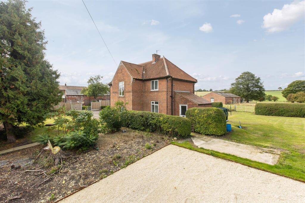 Hemsworth Lodge External-1.jpg
