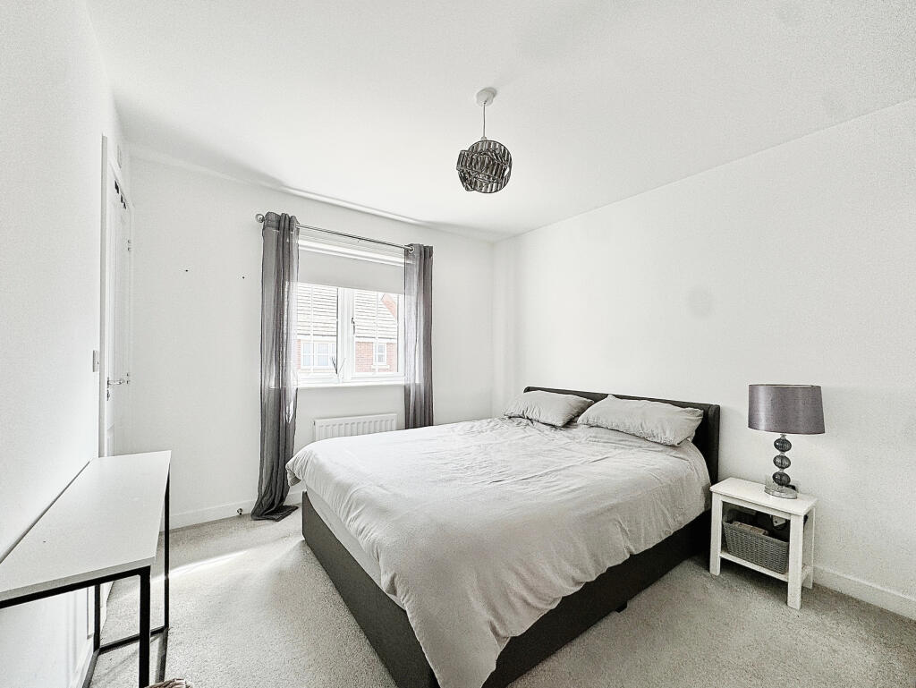 27 Oak Tree Road, Great Glen, Leicester, LE8 9HP