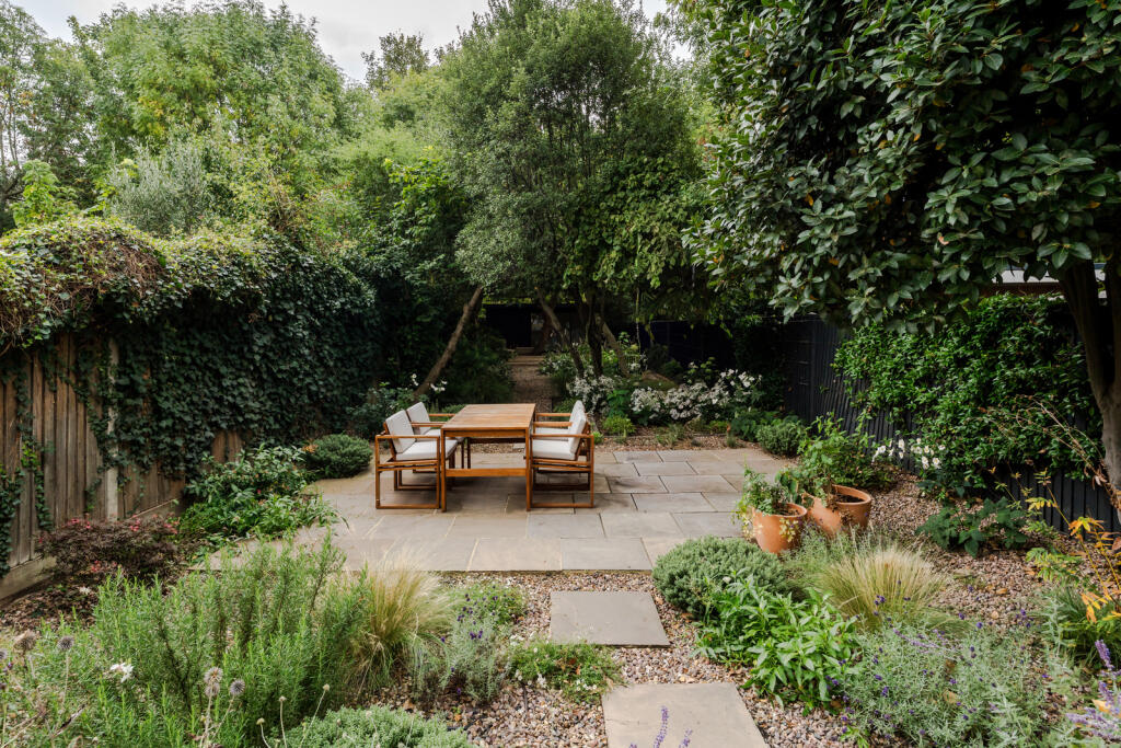 313072 - 58 Geoffrey Road-63.jpeg