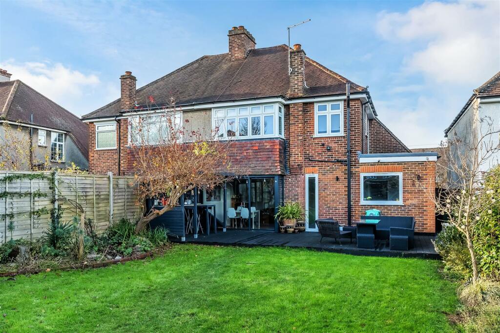64-Ruden-Way-30.jpg