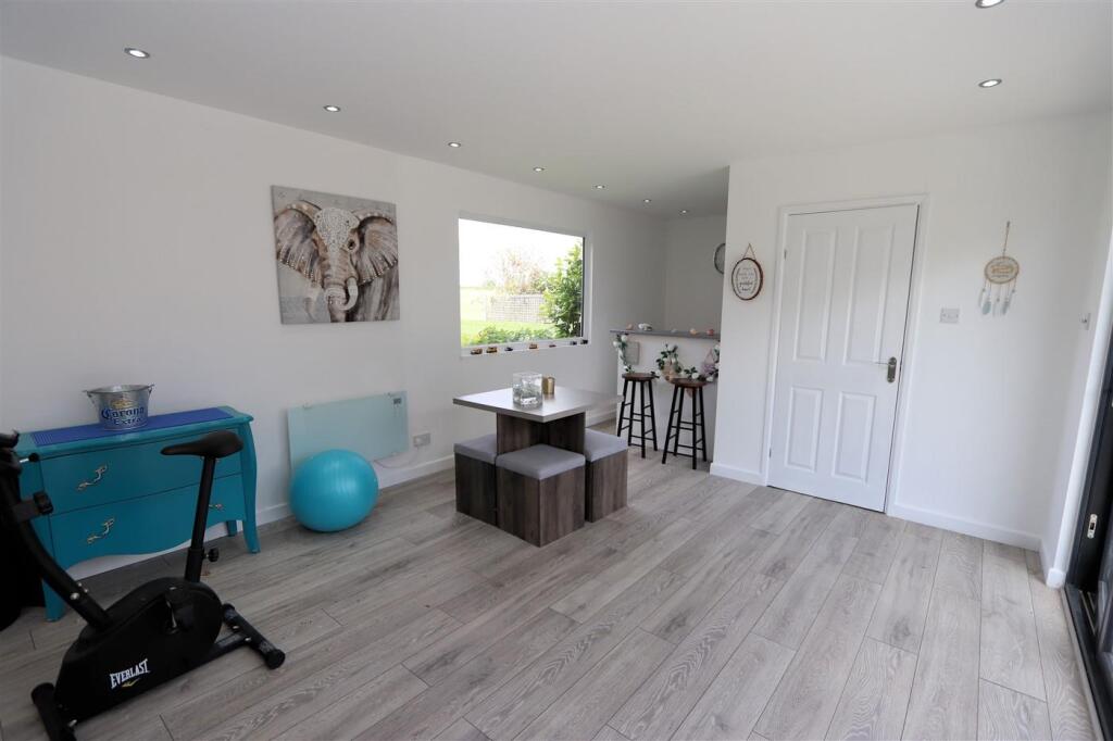 Shaftesbury Road 10