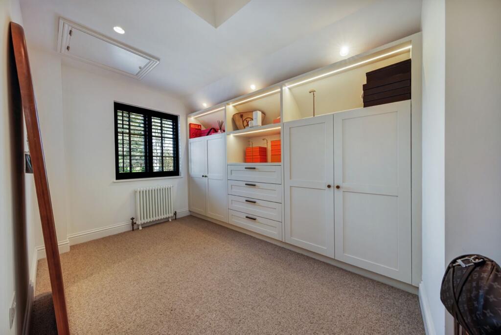 Single bedroom/Dressing room