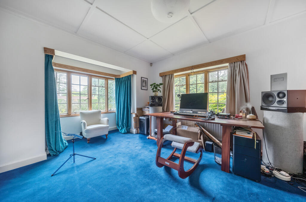 1298008-38-682e31...