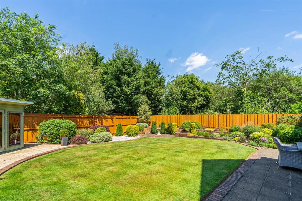 4 Hinchwick Court_3.jpg