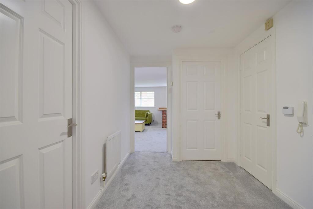 Apartment Entrance Hall