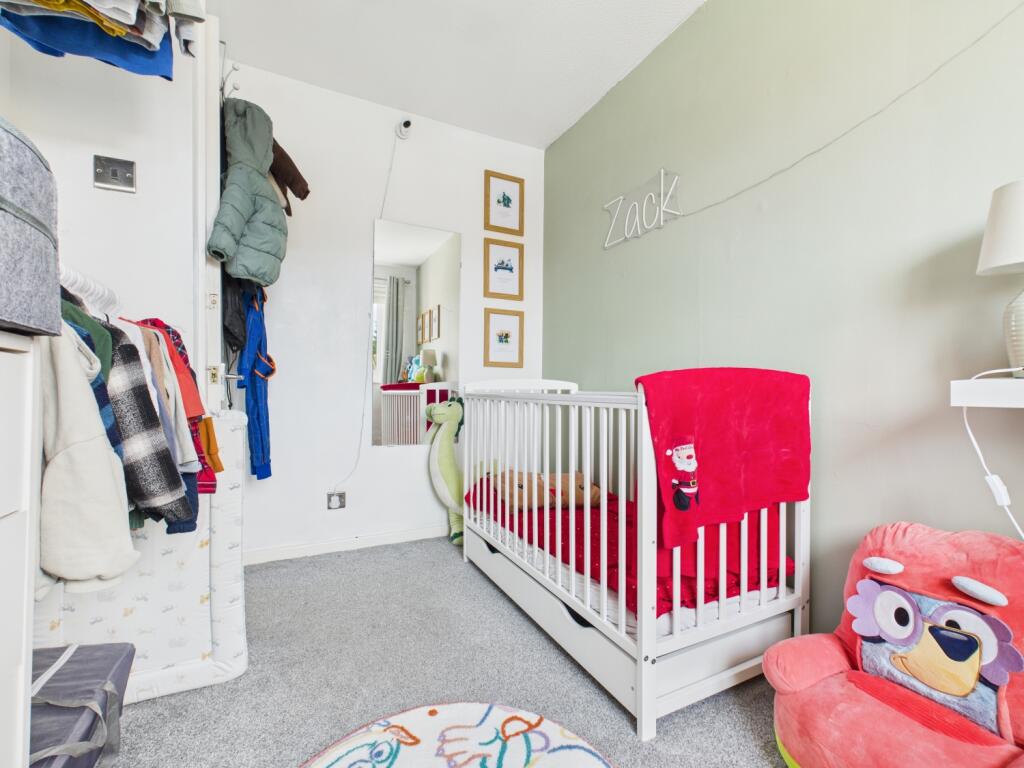 CAM03729G0-PR0186-STILL007