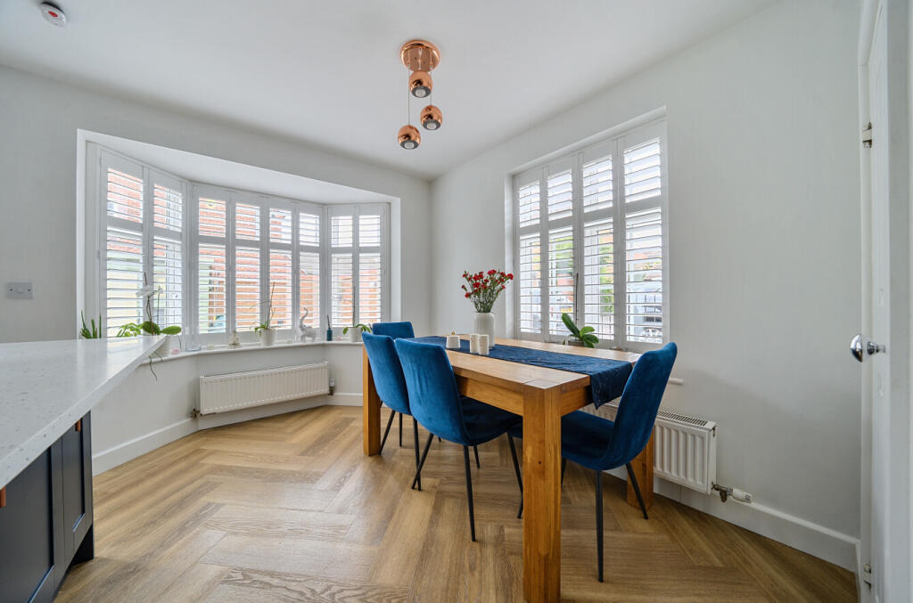 1290036-2-6825ea2...