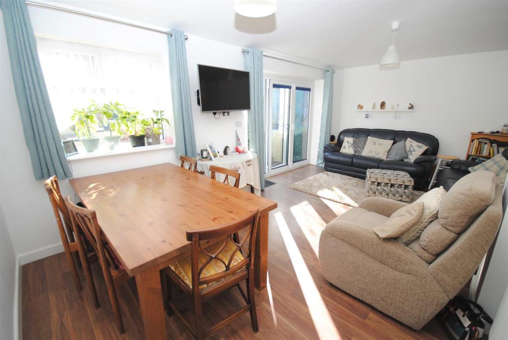 1eskdalegrovelivingdining area2.JPG