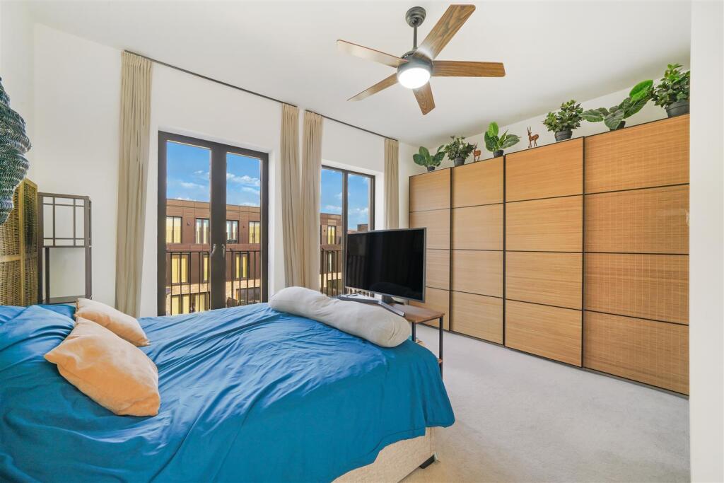 18 Maurice Browne Avenue - u1DLUqJdGlgY502SEqx6.jp