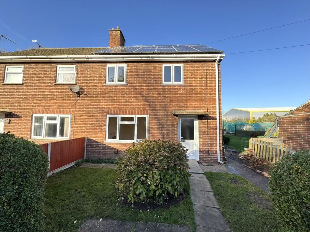 KING'S LYNN - 2 Bedroom Semi-Detached House