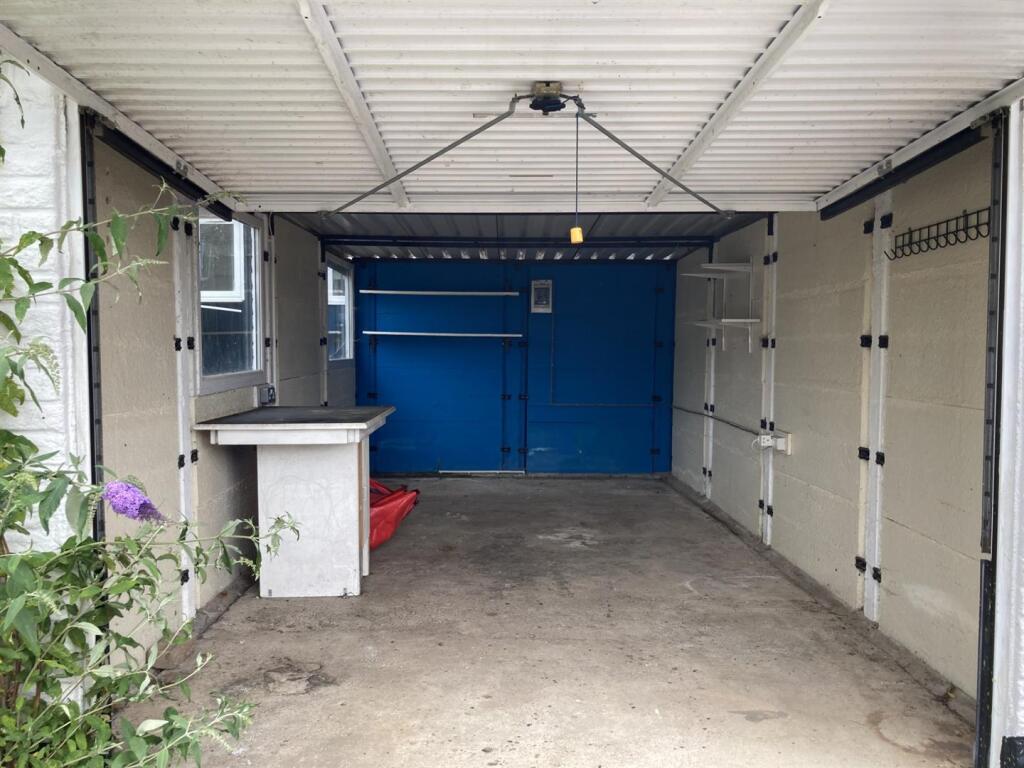 Garage.jpg