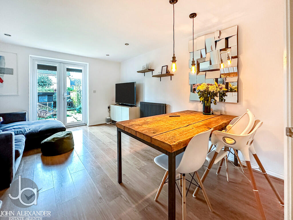 20241130_09370700...