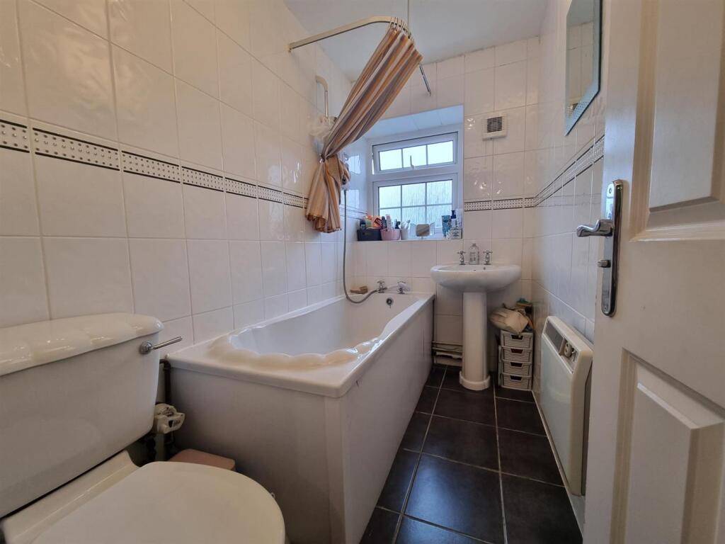 Well Fitted Bathroom