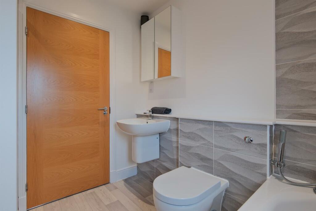 015-5 Curriefield View, Cleland ML1 5GQ.jpg