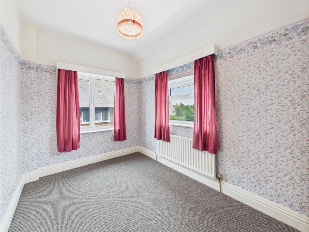 Bedroom: