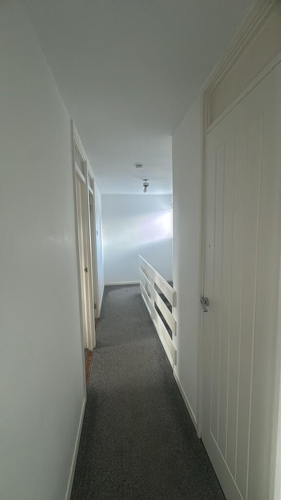 thumbnail_F9C4870...