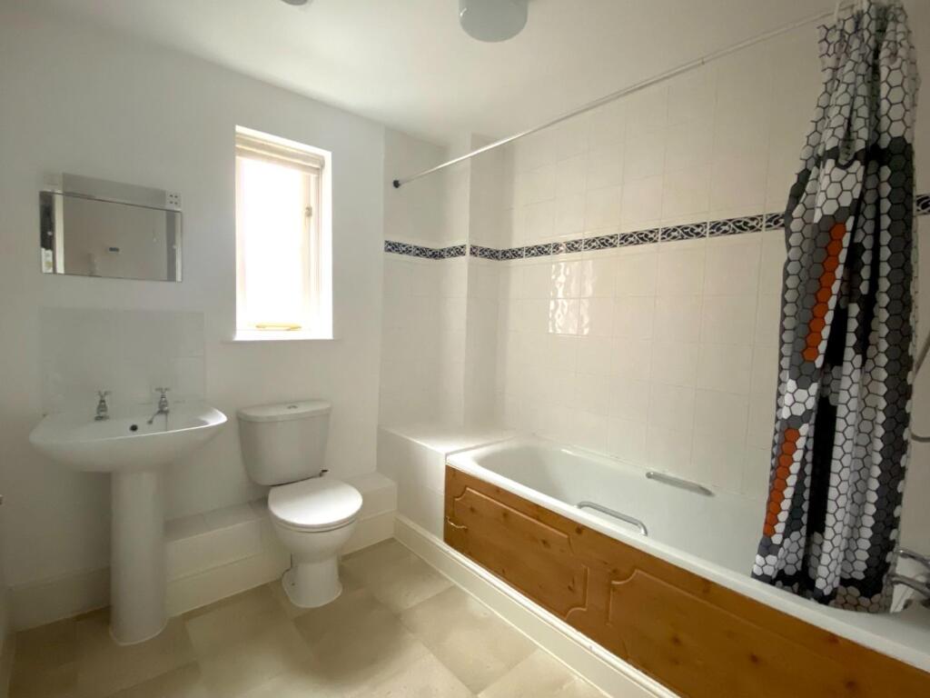 Bathroom.JPG