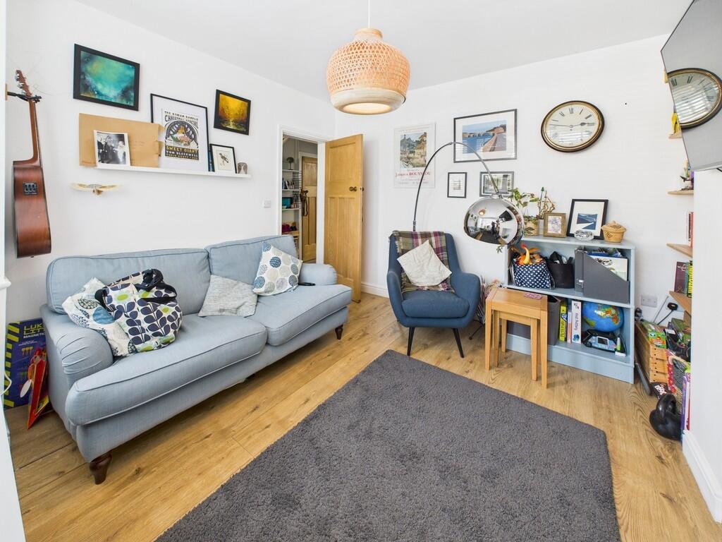 CAM02854G0-PR0330...