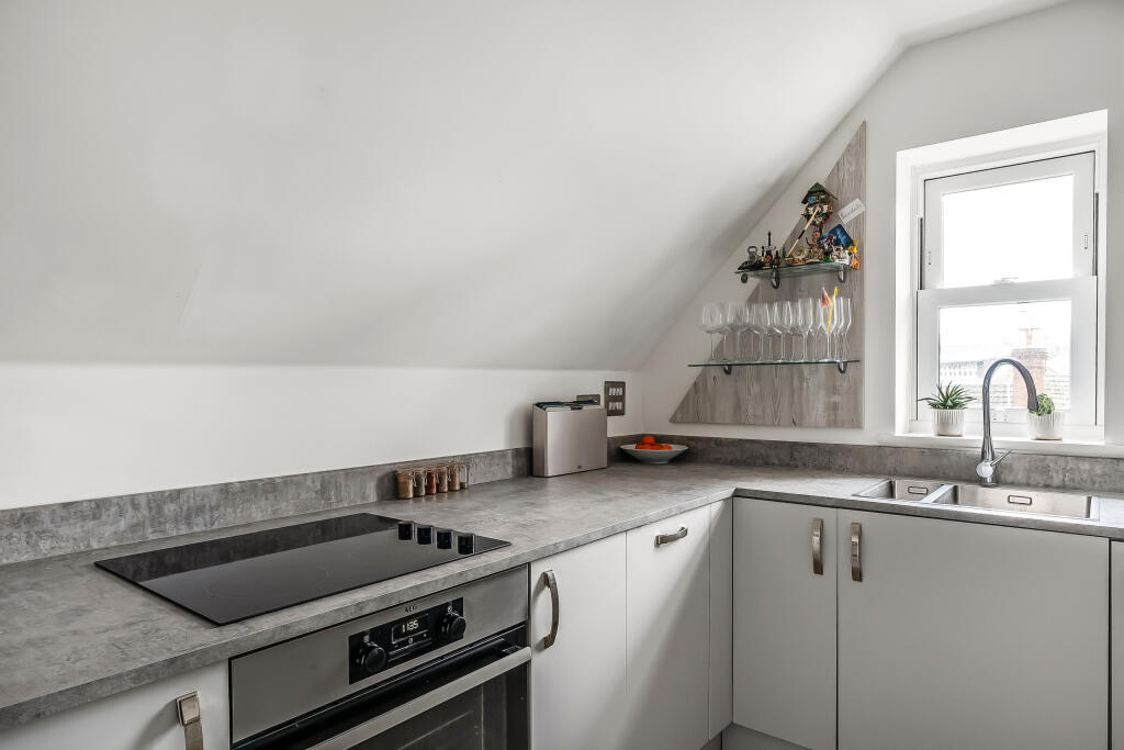Flat-8-139-London-Road-1