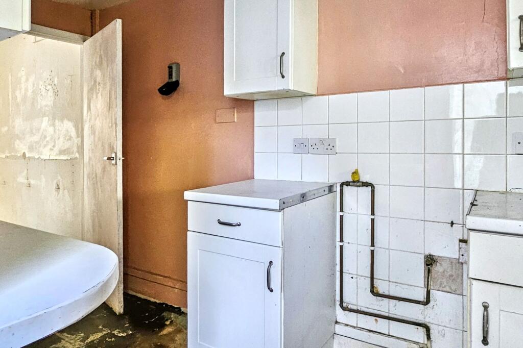 11a Stanlake Villas, London W12 7EX