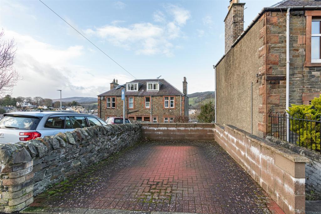 20 Forest Road Selkirk 26.JPG