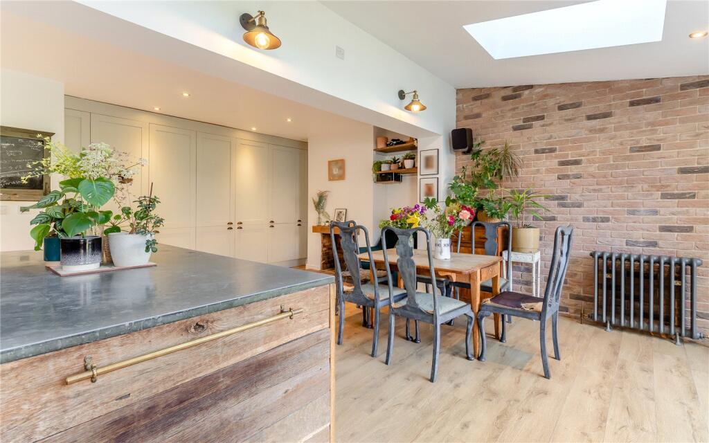 Kitchen/Breakfast