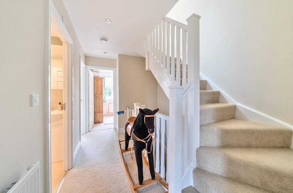 1294848-13-682ddf...