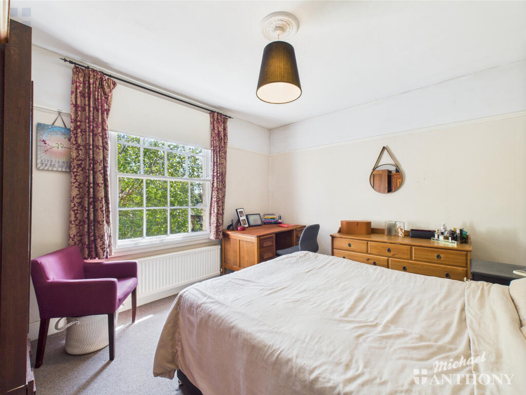 CAM03218G0-PR0624-STILL023