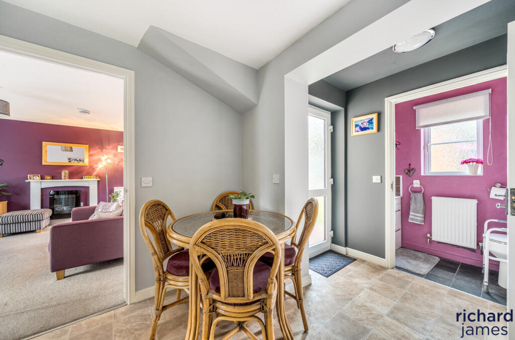 ff55f478b4cb46bbb32bc11f026f6c85