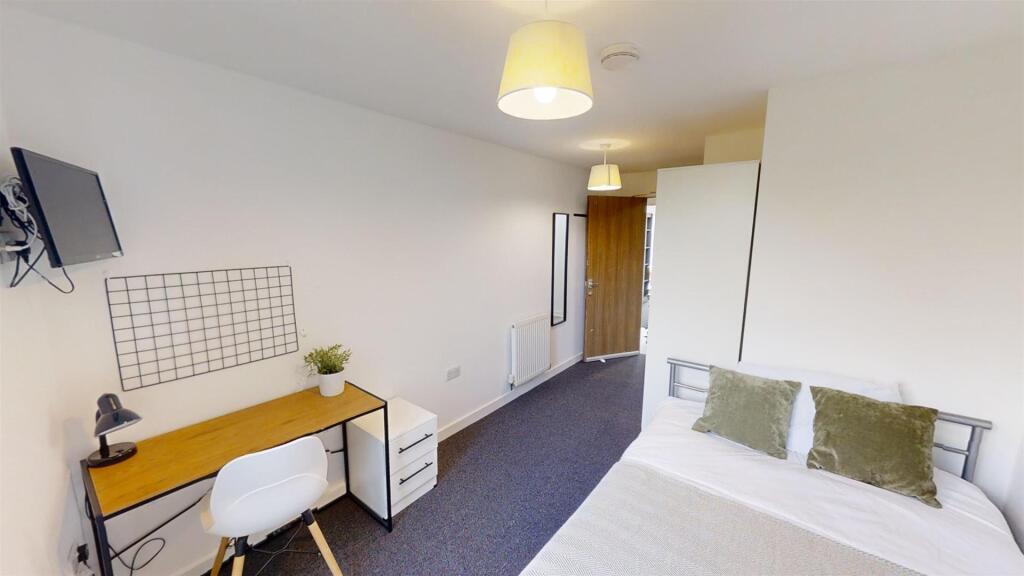 Flat-1-Widcombe-Wharf-Bath-09162024_162937.jpg