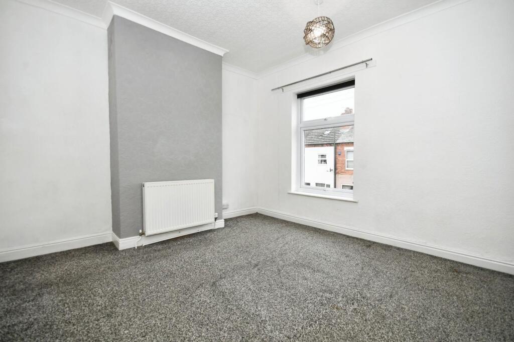 BEDROOM 1.jpg